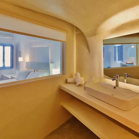Armeni Village Hotel Oia (Santorini)