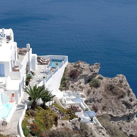 Armeni Village Oia (Santorini)