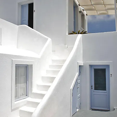 Armeni Village מלון