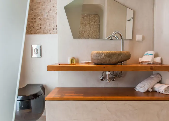 قرية أرميني فندق